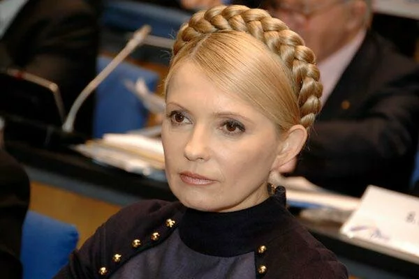 Тимошенко пригрозила Порошенко тюрьмой из-за обвинений в госизмене