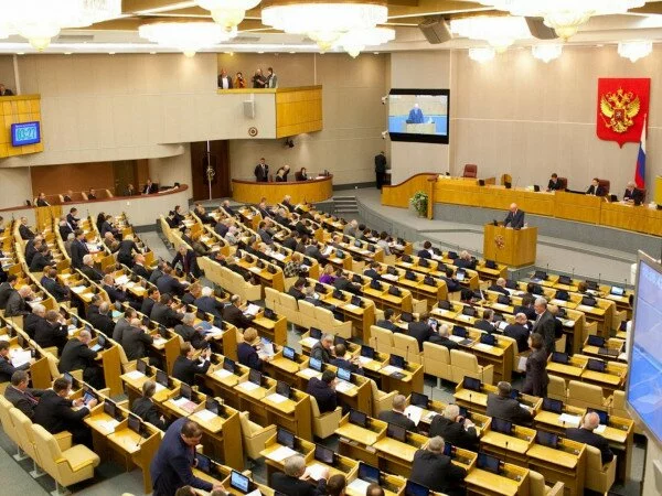 В Госдуме рассматривается законопроект об отмене новогодних каникул
