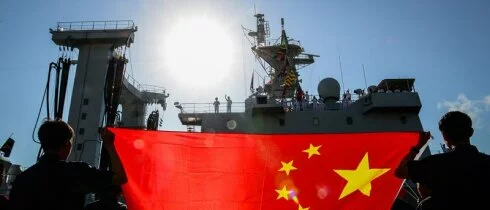 В Китае спустили на воду новейший эсминец