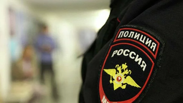 В Москве задержали избивших полицейского двоих мужчин