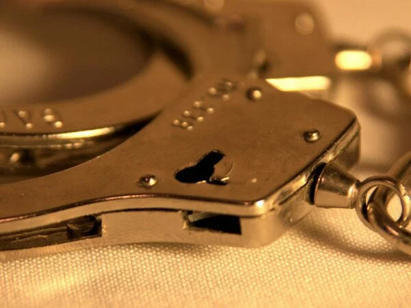В Подмосковье полиция арестовала 55-летнего мужчину за изнасилование девочки