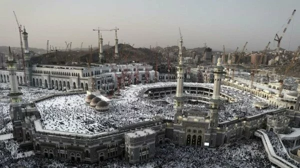 В Саудовской Аравии предотвратили атаку на главную мусульманскую святыню