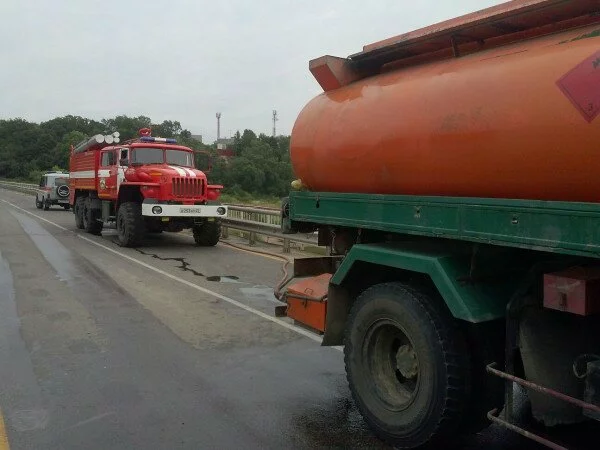 В Ставрополье в результате ДТП с бензовозом пострадали двое людей