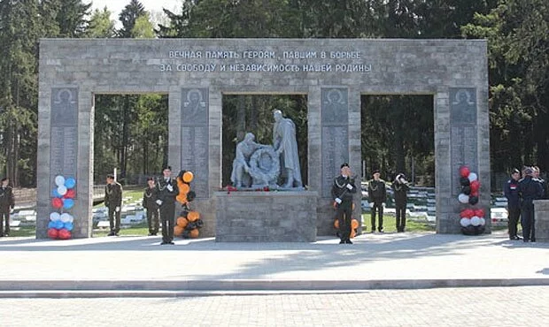 Власти Ижевска предложили оппозиции провести митинг против коррупции на кладбище
