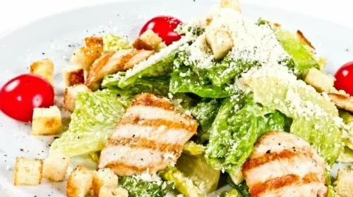 Салат Цезарь: рецепт классический вкусного салата в домашних условиях