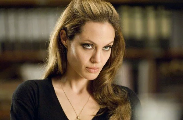 Анджелина Джоли взбесилась из-за интимного вопроса на ток-шоу
