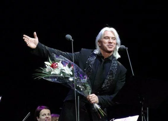 Дмитрий Хворостовский отменил свой концерт в Москве