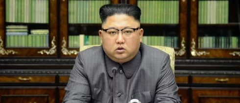 Ким Чен Ын назвал Трампа сумасшедшим стариком и пообещал укротить огнем