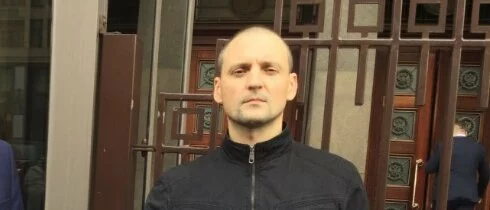«Произошло недоразумение»: Удальцова отпустили из ОВД после задержания у Госдумы