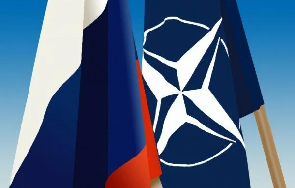 Столтенберг: Присутствие посла России при НАТО в Брюсселе важно и полезно