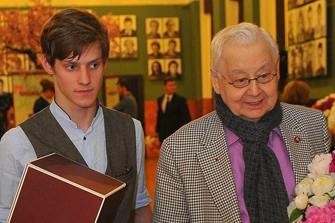 Сын Табакова закрутил роман со студенткой театрального вуза