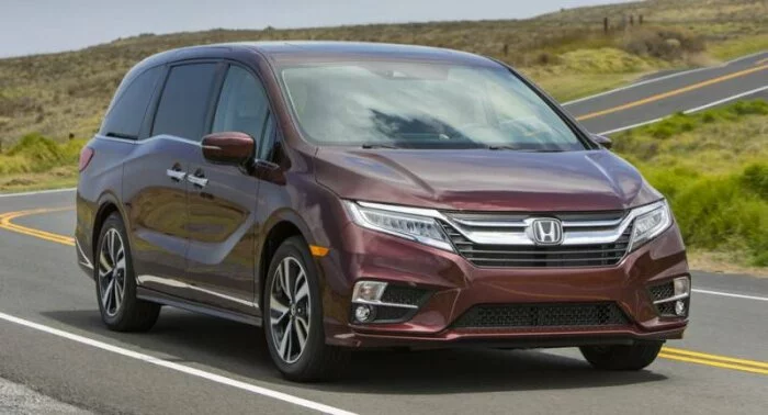 Новая Honda Odyssey проходит тесты IIHS