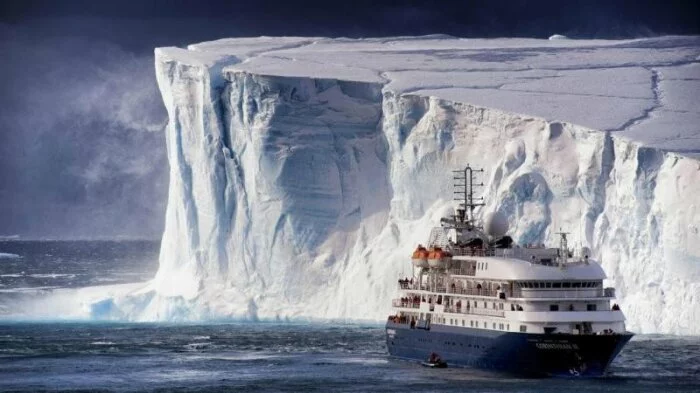 «Роснефть» сдвинула в Артике айсберг массой в млн. тонн