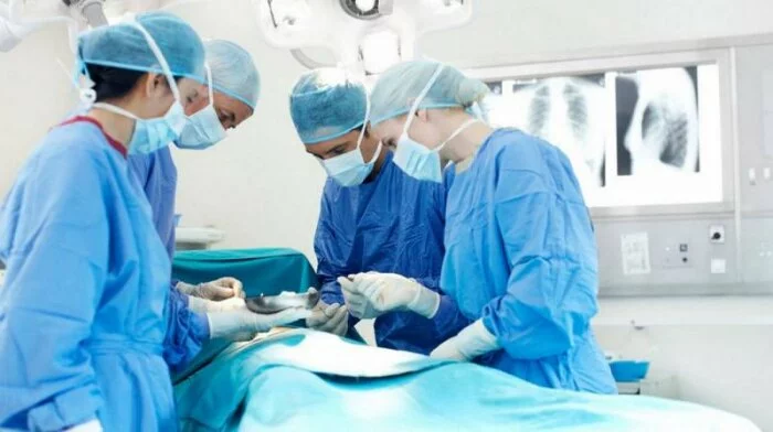 В ходе пластической операции в Грузии 17-летняя девушка впала в кому
