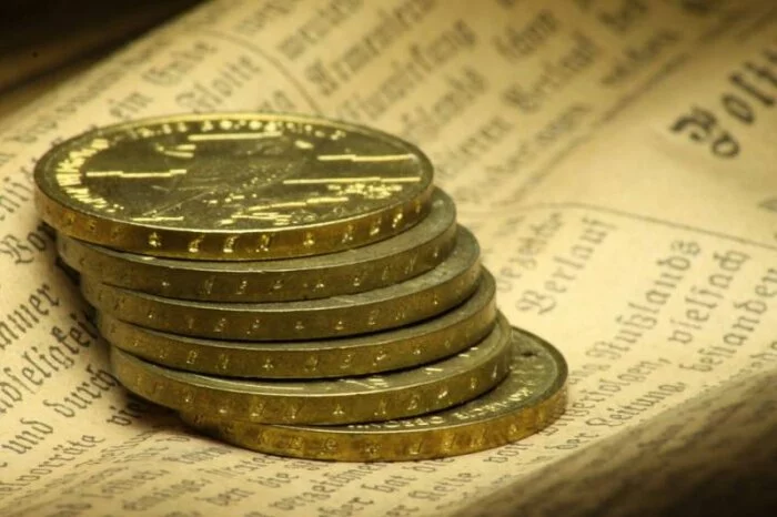 В московской квартире обнаружен тайник с монетами времен Николая II