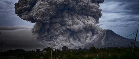 Угроза извержения вулкана на Бали: посольство предупредило россиян о грядущей опасности