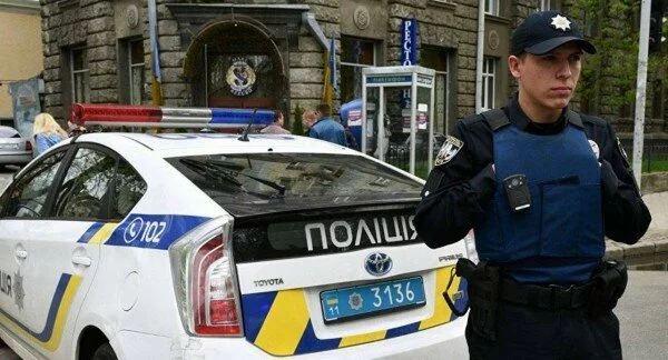 В Киеве парень открыл стрельбу в лицее, есть раненый