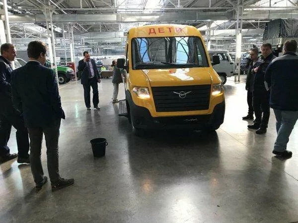 В сети обнародованы первые снимки нового микроавтобуса от УАЗ
