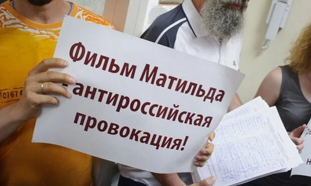 Власти Новосибирска решили отвлечь горожан от митинга Навального премьерой «Матильды»