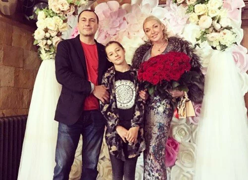 Анастасия Волочкова помирилась с бывшим мужем на дне рождения дочери