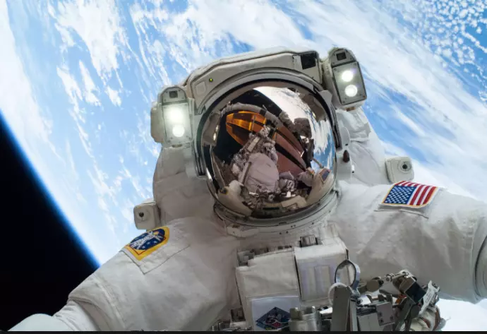 Астронавты NASA проведут в открытом космосе почти 6,5 часов
