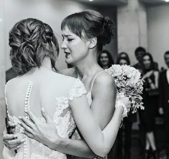 Диана Шурыгина показала «внезапное» свадебное фото с матерью