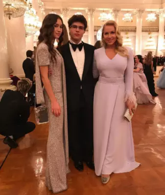 Дочь Немцова победила внучку Бродского