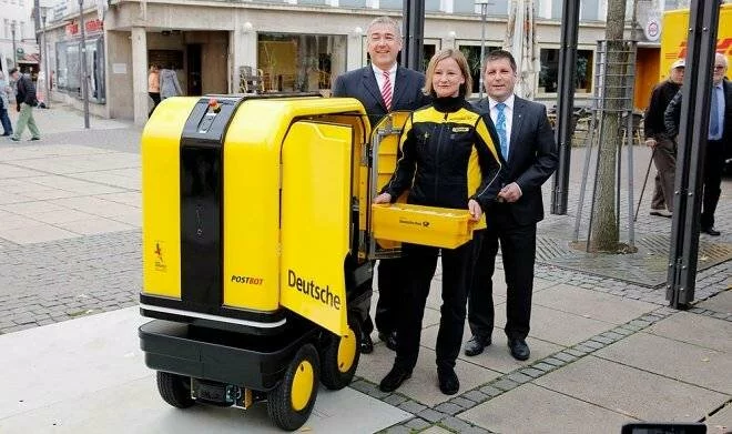 На улицах Германии испытывают роботов-помощников почтальонов