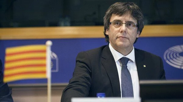 Правительство Испании отменило выступление Пучдемона в последний миг