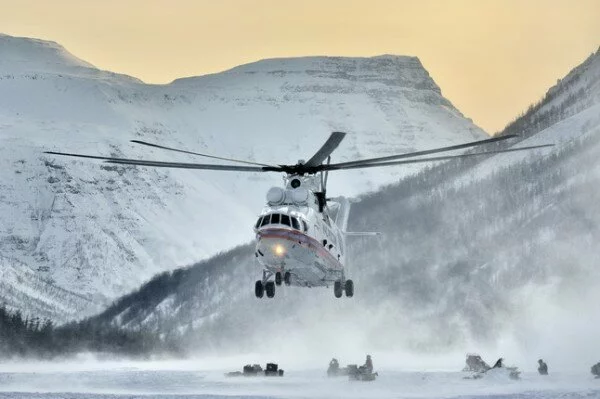 СМИ: Российский вертолёт упал в море близ Шпицбергена