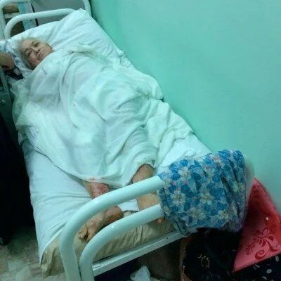 СМИ: В Челябинске сиделка оставила женщину-инвалида на съедение червям