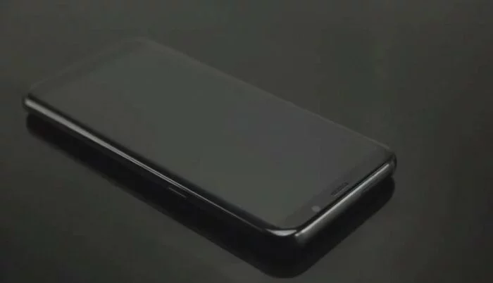 Безрамочный смартфон Bluboo S8 подешевел на $50 в честь Хэллоуина