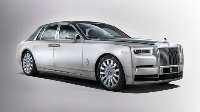 На дорогах Воронежа замечен Rolls-Royce Phantom за 20 млн рублей