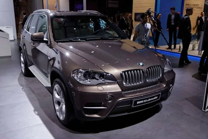Новое поколение BMW X5 оснастят другими моторами