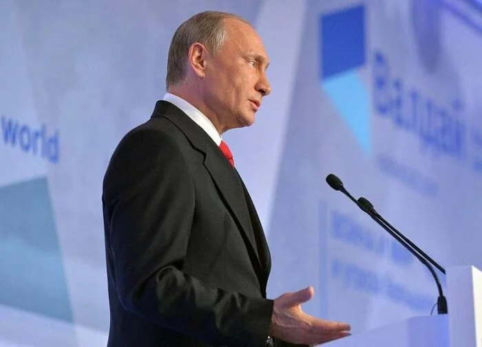 Путин считает справедливой стоимость нефти более $50 за баррель