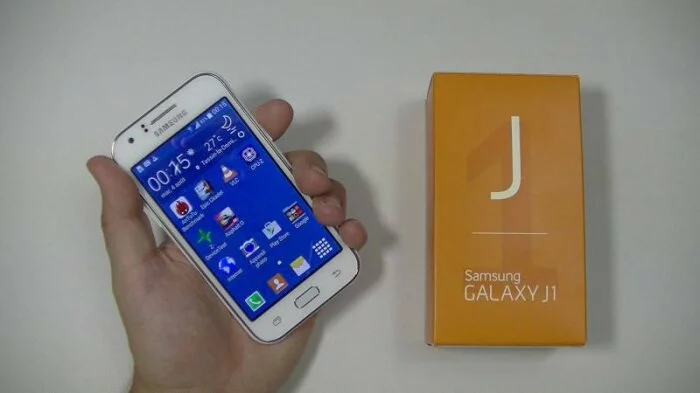 Самым популярным флагманом на Android в России стал Samsung Galaxy J1