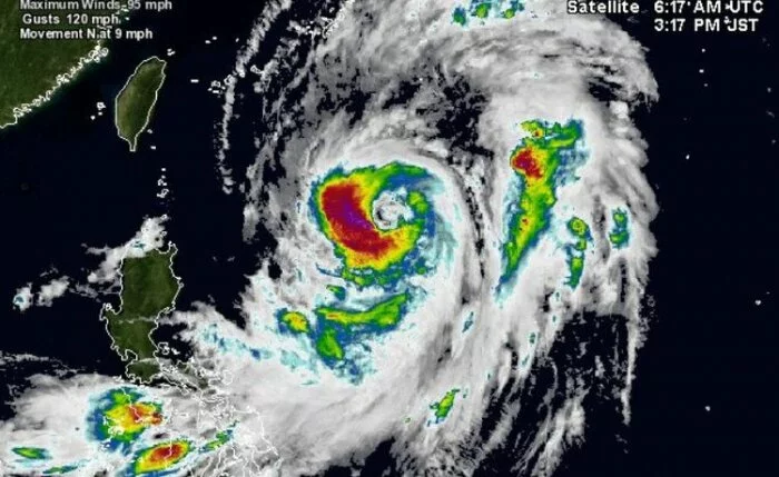 Тайфун Лан обрушится на территорию Японии совсем скоро