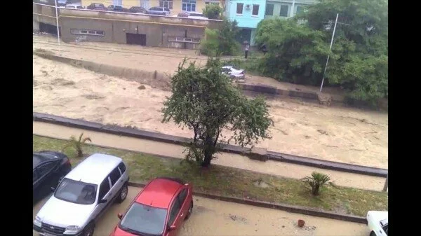 В Сочи жители заговорили о песчаном дожде из Африки