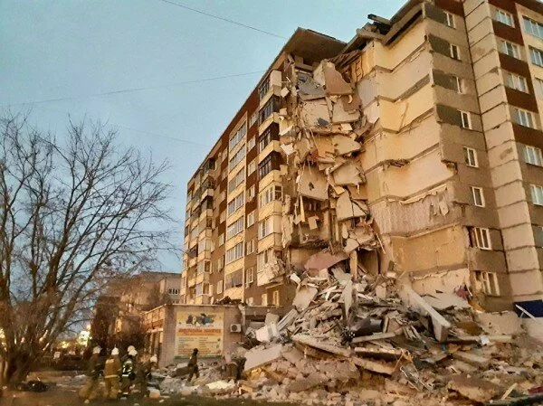 Число погибших в результате обрушения дома в Ижевске выросло