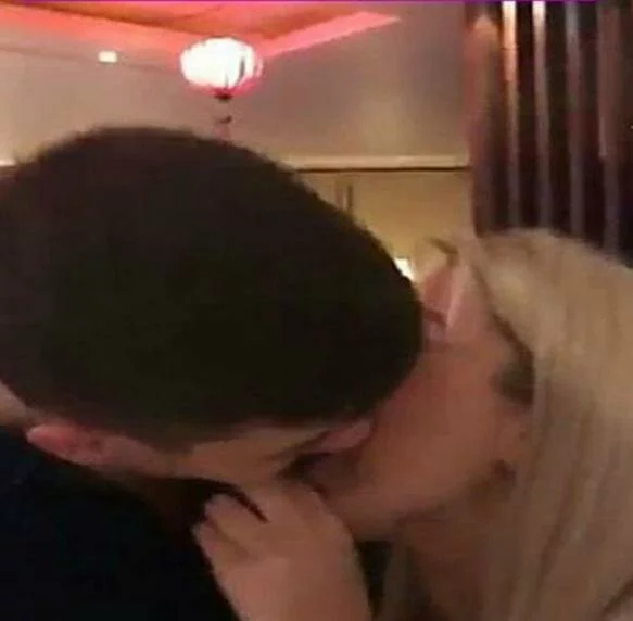 Дима Дмитренко и Маша Кохно перестали скрывать свои поцелуи