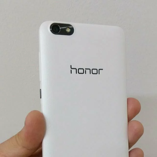 Huawei презентует свой новый смартфон Honor V10