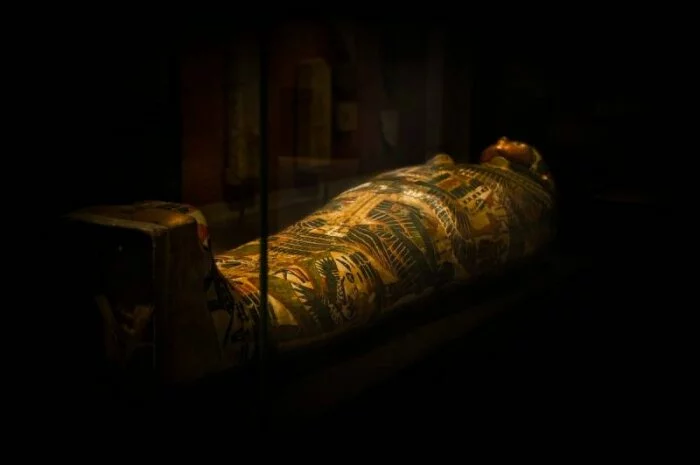 Российские археологи раскопали в Египте необычную мумию