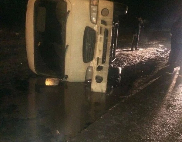 В Новочеркасске перевернулся автобус с пассажирами