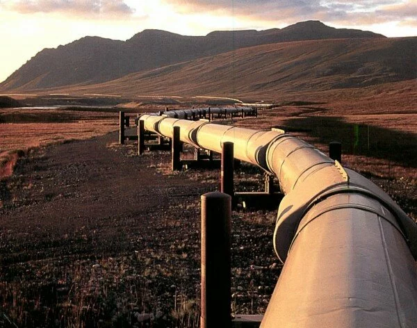В США из аварийного нефтепровода вытекло 795 тысяч литров нефти