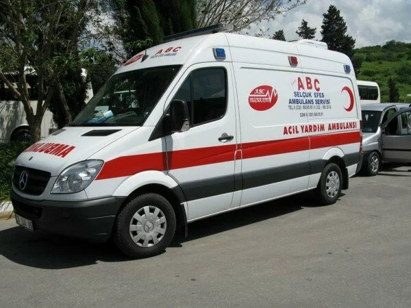 В Турции в ДТП с автобусом погибли два человека