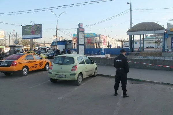 Здание мэрии в Ростове полиция оцепила в связи со странным предметом